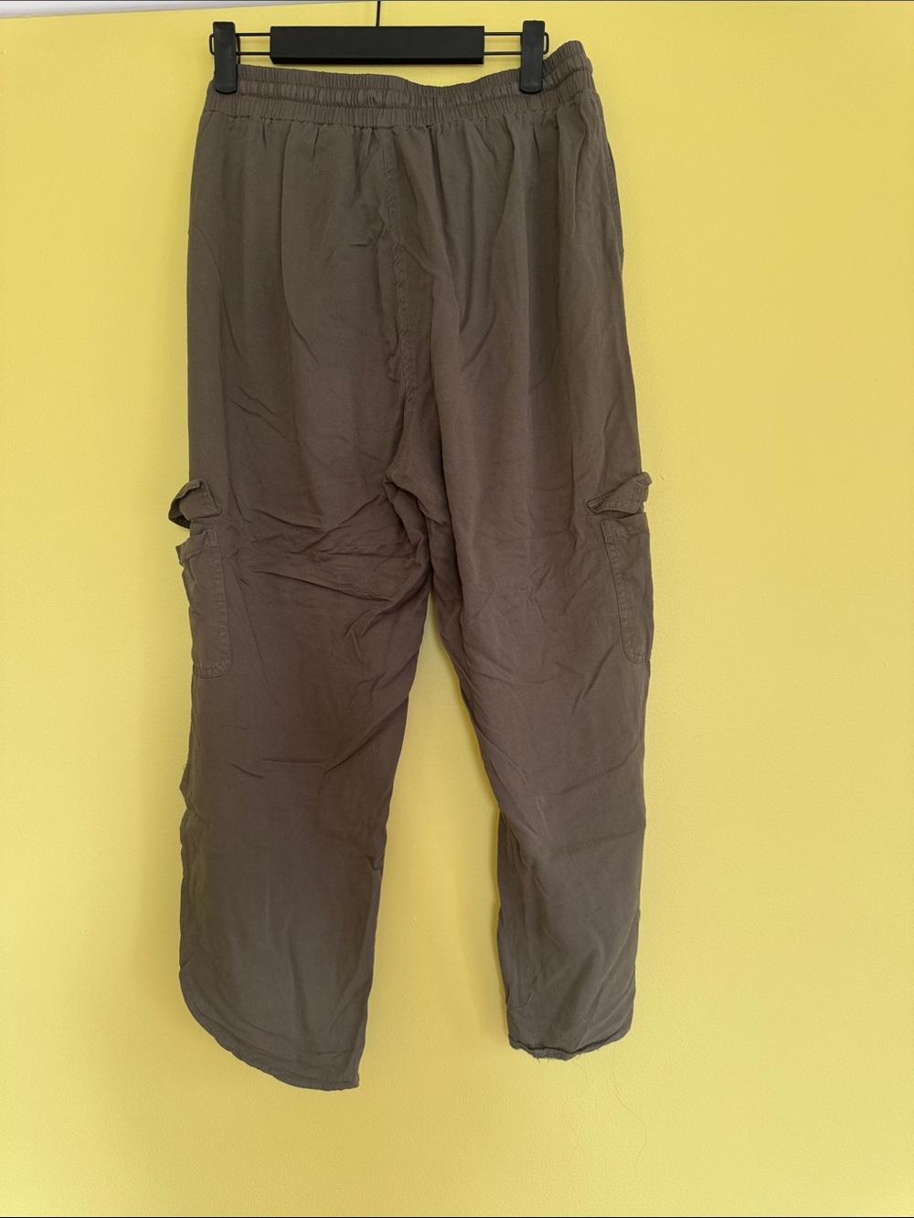 American Rag Olive Drawstring Cargo Cropped Pants - Picture 3 of 3